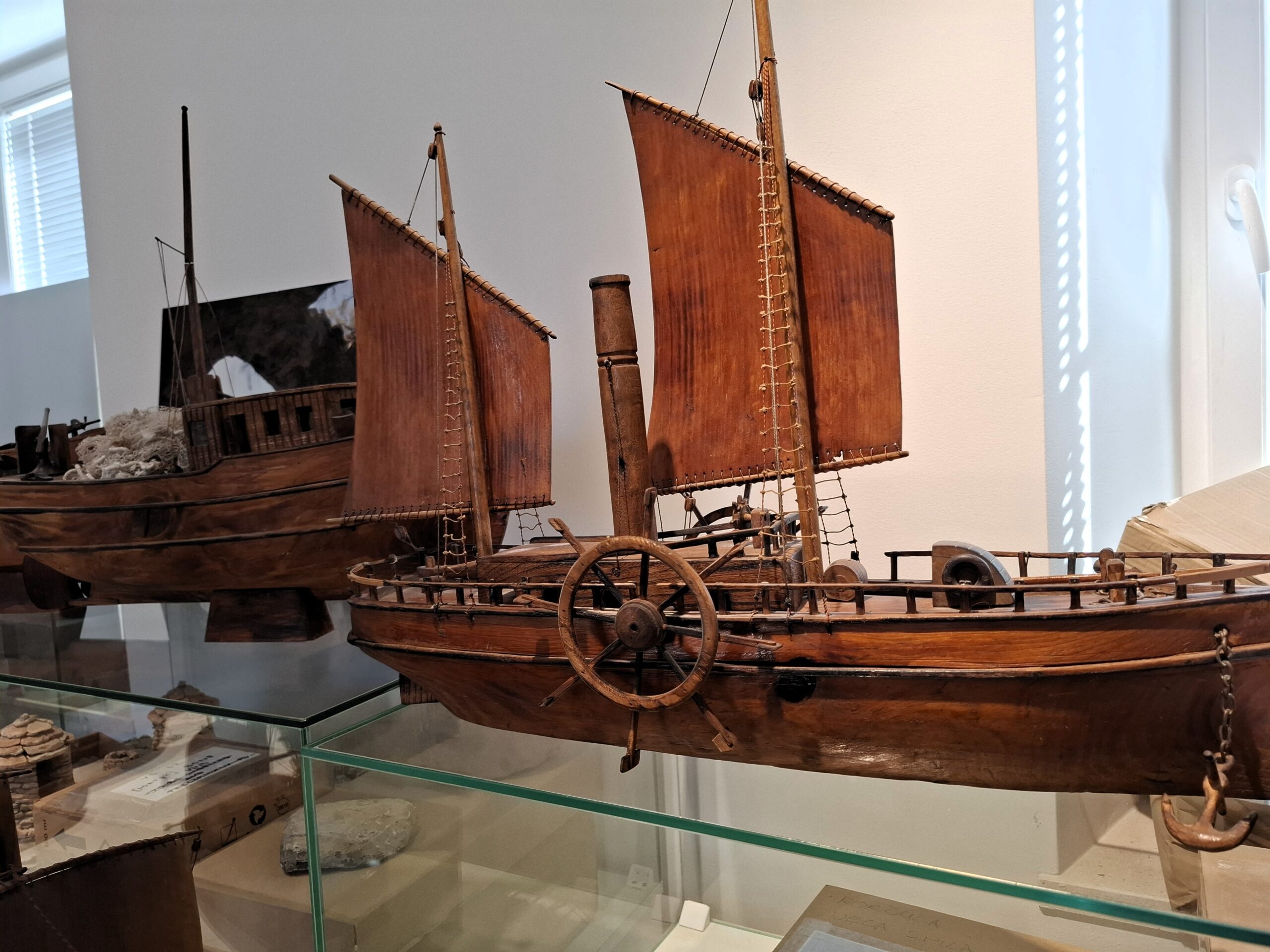 Učenici upoznali zbirku maketa brodova Nedjeljka Gugića Kotarca