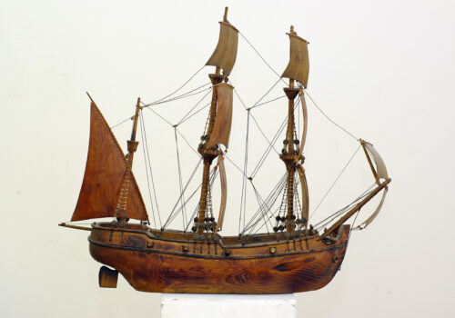 ZMB-2:
Dubrovačka nava, 18. st.
(67 x 15 x 63 cm)